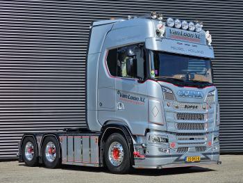 Scania R590 V8 6X4 / 2 TANKS / NL TRUCK! 80T
